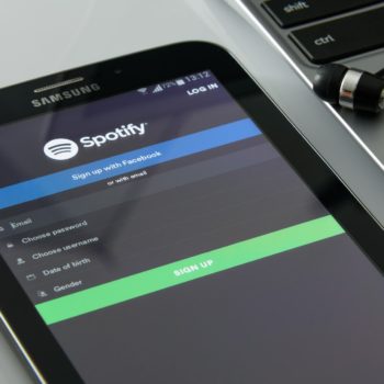 spotify-phone-streaming